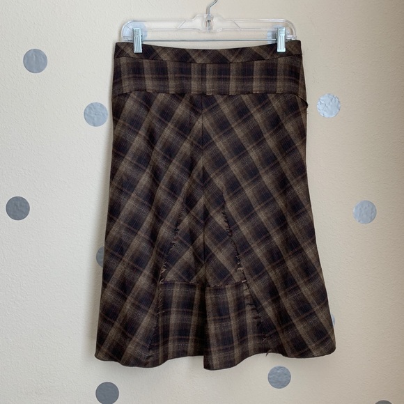 BCBGMaxAzria Dresses & Skirts - BCBG MaxAzria fit-and-flare plaid skirt